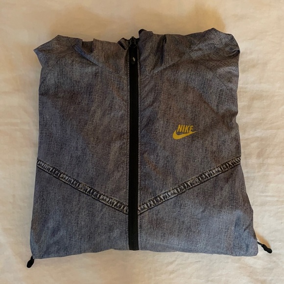 Nike Sportswear Denim-print Windbreaker - Picture 1 of 9